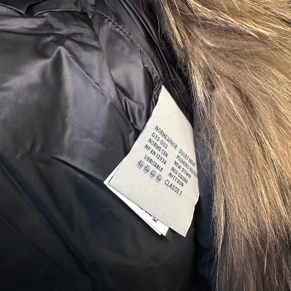 Moncler Oversized Puffer Jacket with Multicolor Fox Fur – Limited Edition 🤍 - Picture 5 of 8